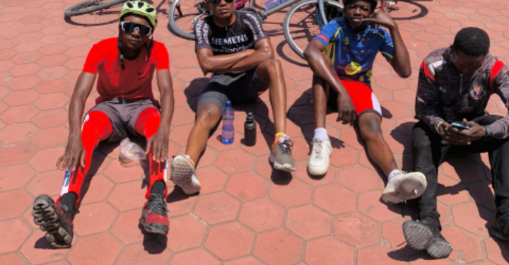 Cyclisme:Alpha remporte la 2è course d’entrainement VTT avec une moyenne de 37 km/h ce dimanche 13 avril sur le Boulevard Tshatshi.