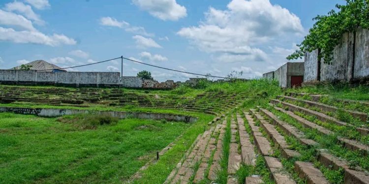 Infrastructure:Le stade Papa Kitemoko de Mbanza-Ngungu dans un état piteux.