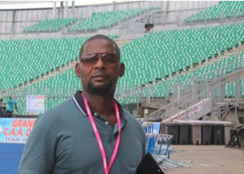 Athlétisme:Sur le projecteur du DTN de la FEACO Hugues Mafo,qui était Délégué Technique au GP international de Douala.