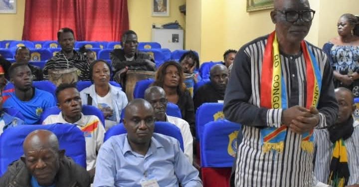 FECOFA:La Présidente du CONOR à l’écoute des animateurs.