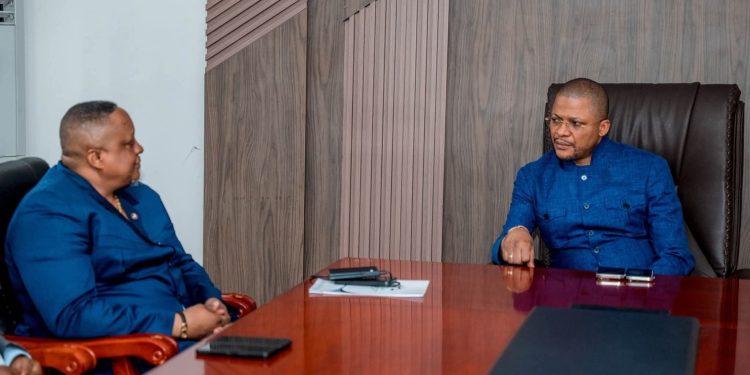 Sport/Karaté:Freddy L’A Kombo sévèrement sanctionné par Didier Budimbu.