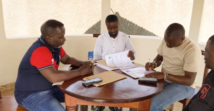 Vie Dans Nos Clubs:Le coach Mudimbe Mbayahé reprend les commandes du FC Beni sport.